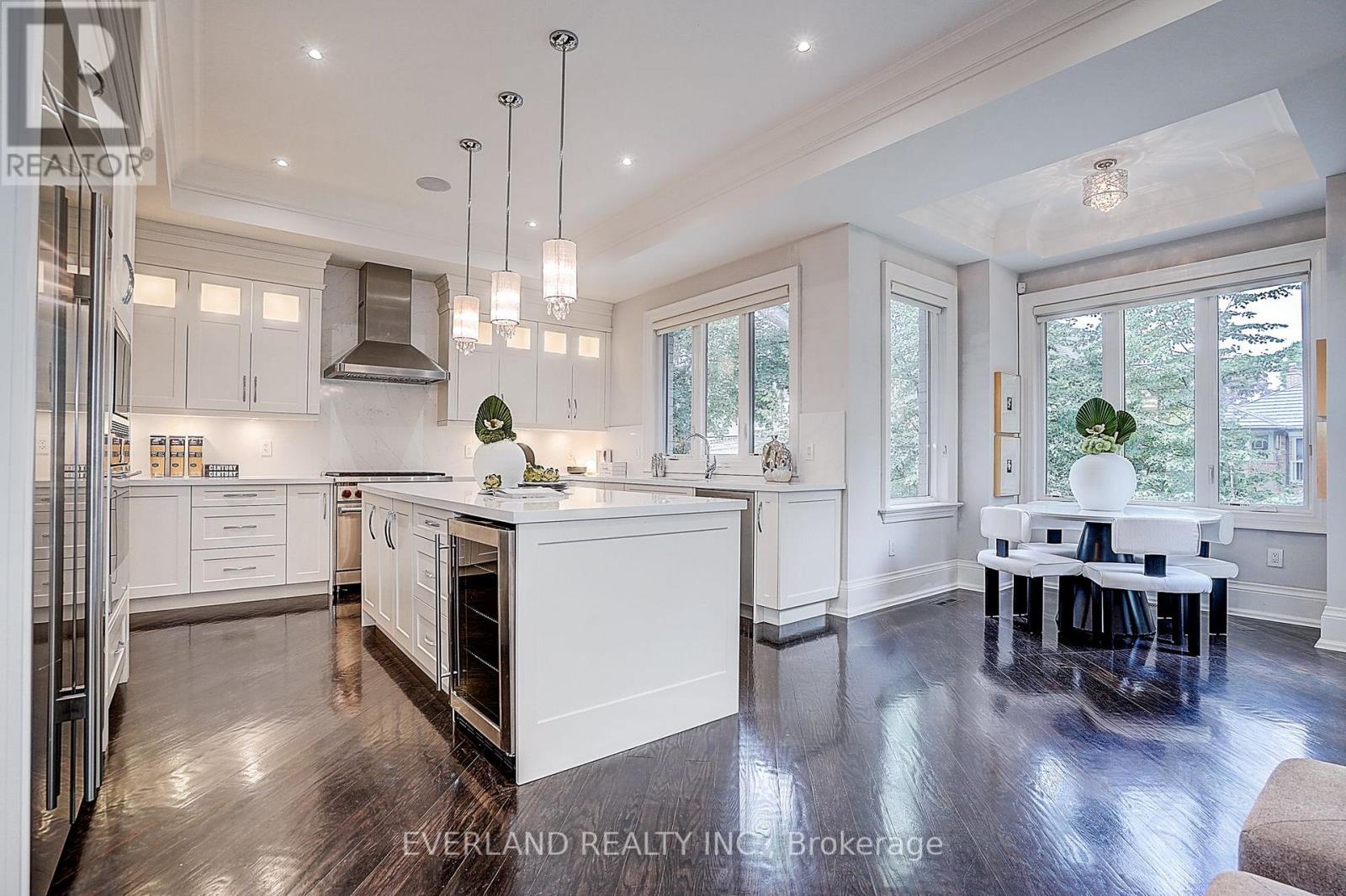 274 Joicey Boulevard, Toronto, Ontario  M5M 2V7 - Photo 18 - C13702940