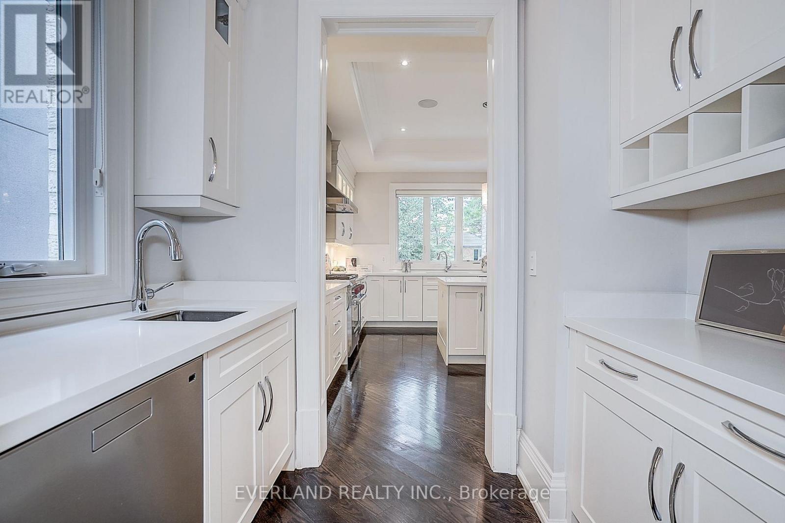 274 Joicey Boulevard, Toronto, Ontario  M5M 2V7 - Photo 22 - C13702940