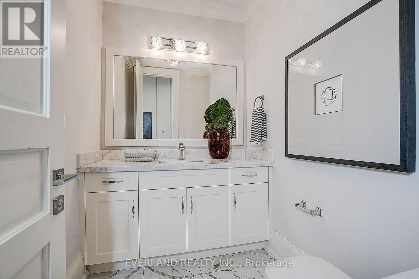 274 Joicey Boulevard, Toronto, Ontario  M5M 2V7 - Photo 23 - C13702940
