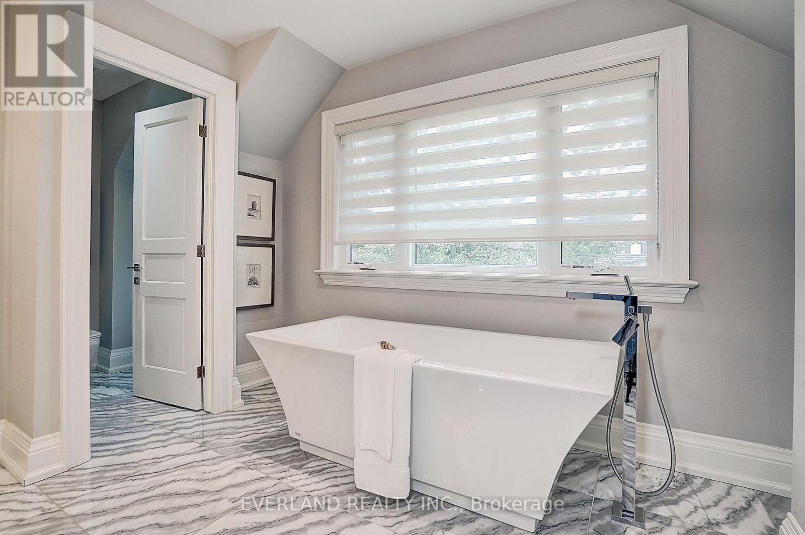 274 Joicey Boulevard, Toronto, Ontario  M5M 2V7 - Photo 29 - C13702940