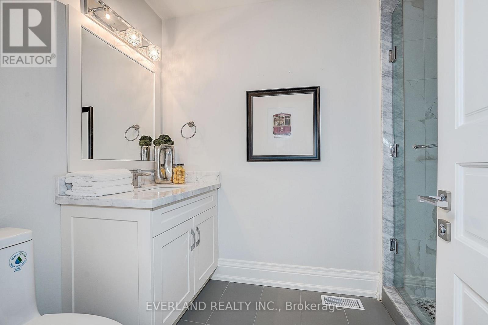 274 Joicey Boulevard, Toronto, Ontario  M5M 2V7 - Photo 36 - C13702940