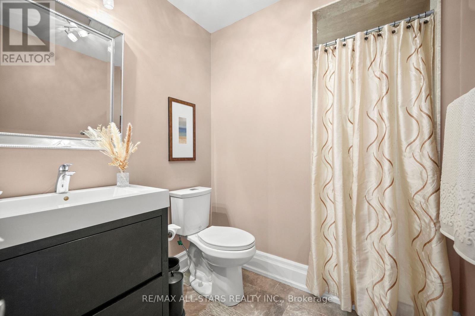 139 Rhodes Circle, Newmarket, Ontario  L3X 1V2 - Photo 19 - N13702946