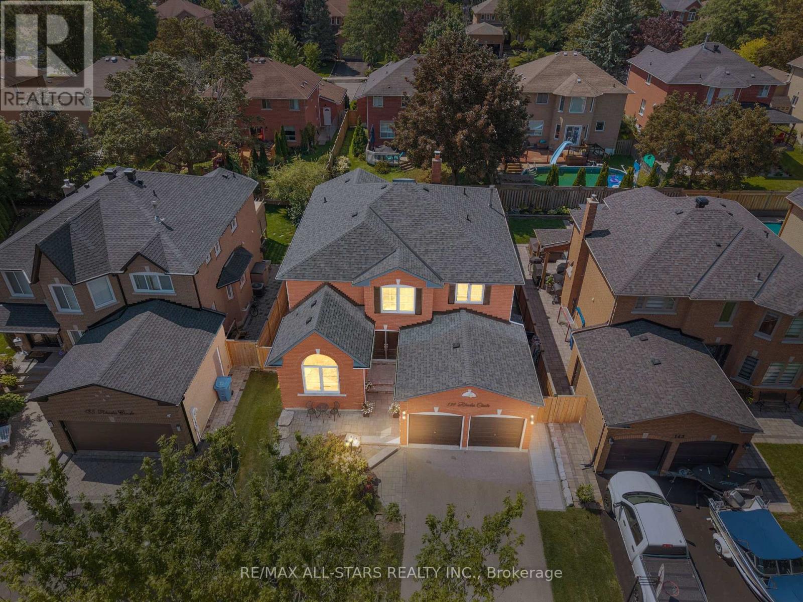 139 Rhodes Circle, Newmarket, Ontario  L3X 1V2 - Photo 42 - N13702946