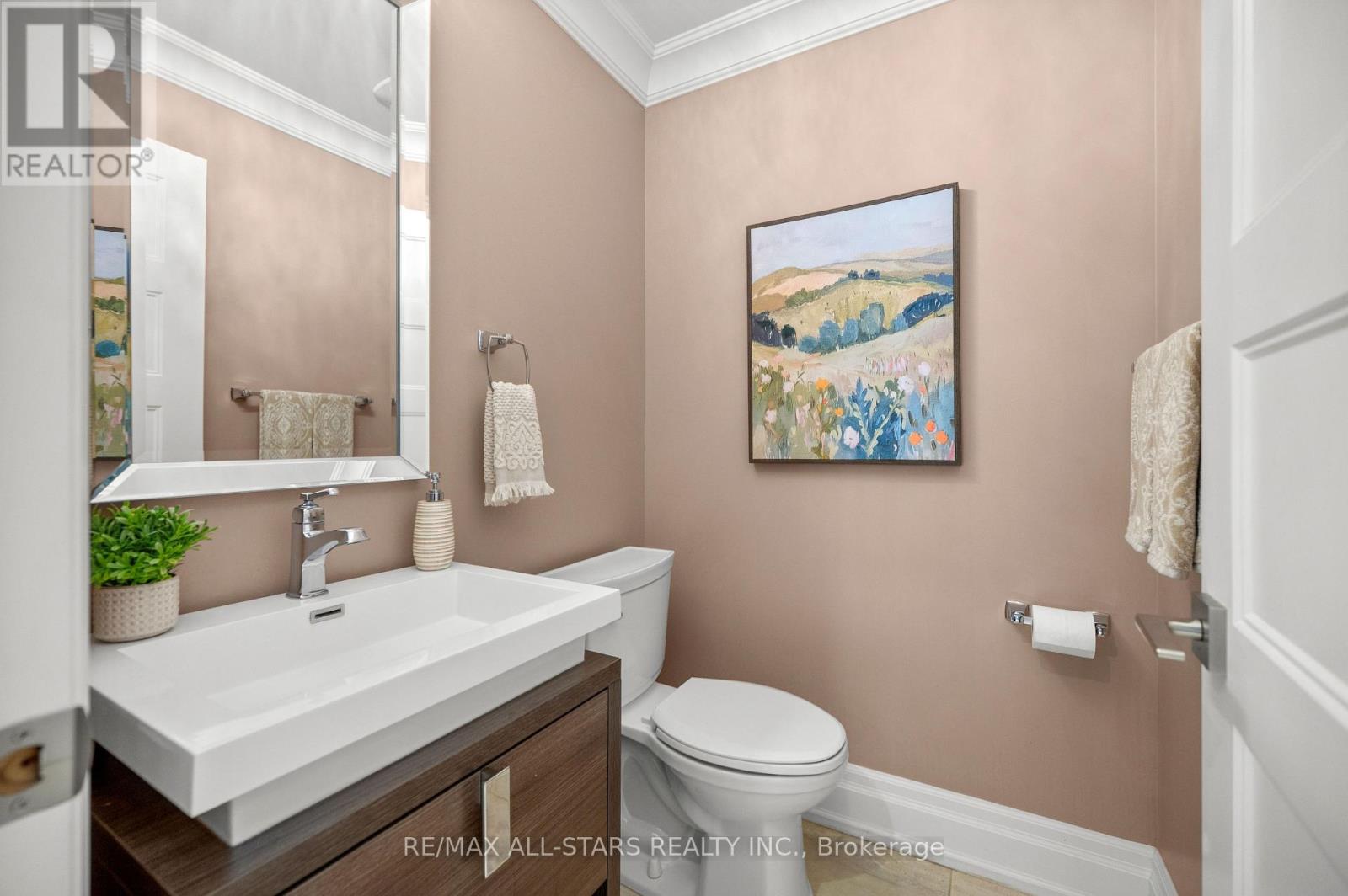 139 Rhodes Circle, Newmarket, Ontario  L3X 1V2 - Photo 6 - N13702946