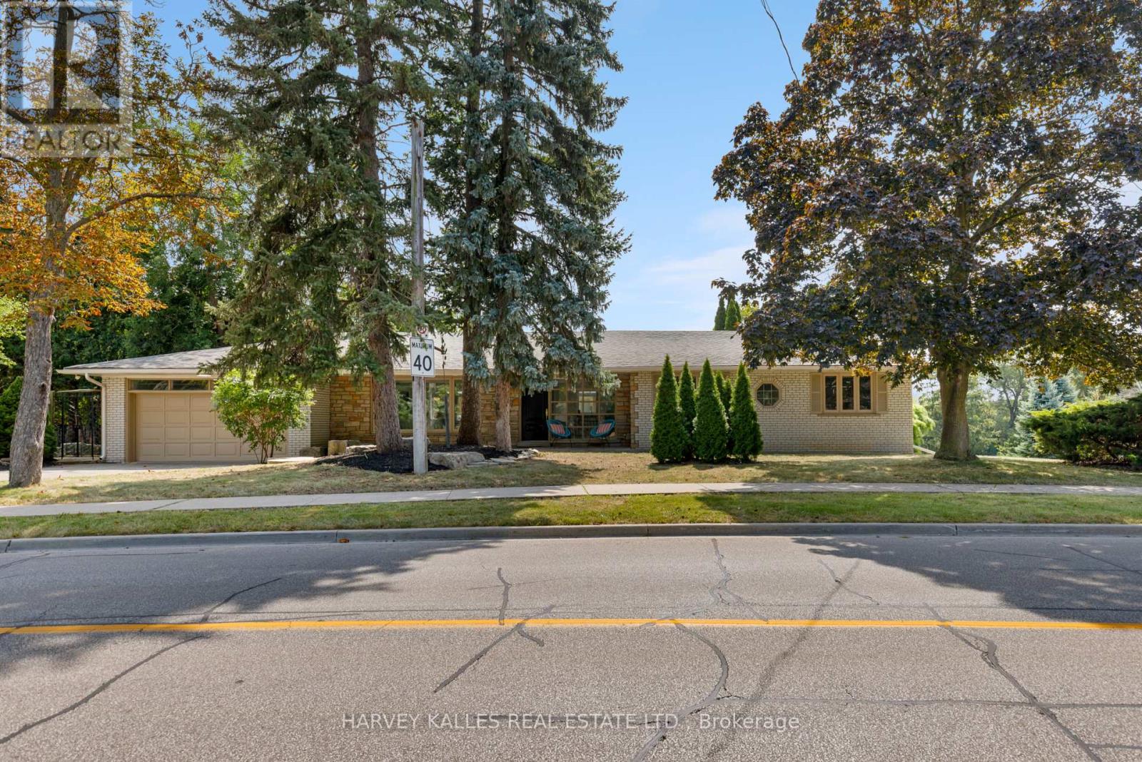 215 Edenbridge Drive, Toronto, Ontario  M9A 3G9 - Photo 2 - W13702956
