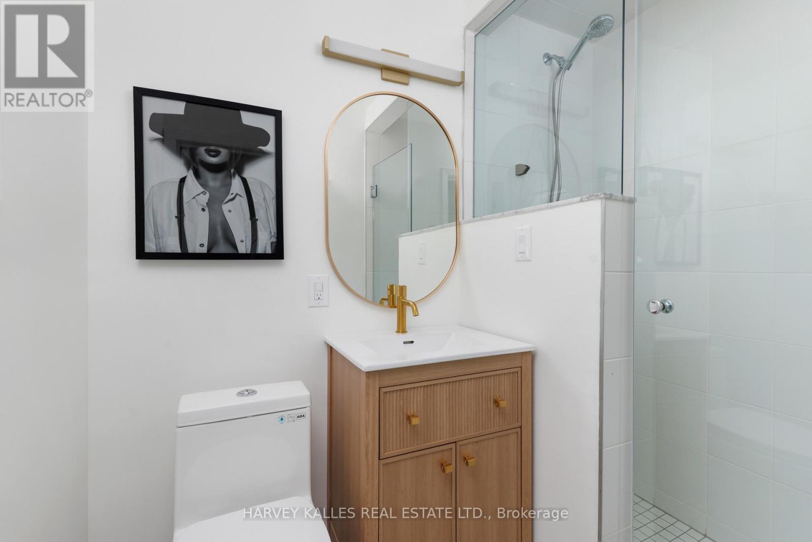 215 Edenbridge Drive, Toronto, Ontario  M9A 3G9 - Photo 27 - W13702956