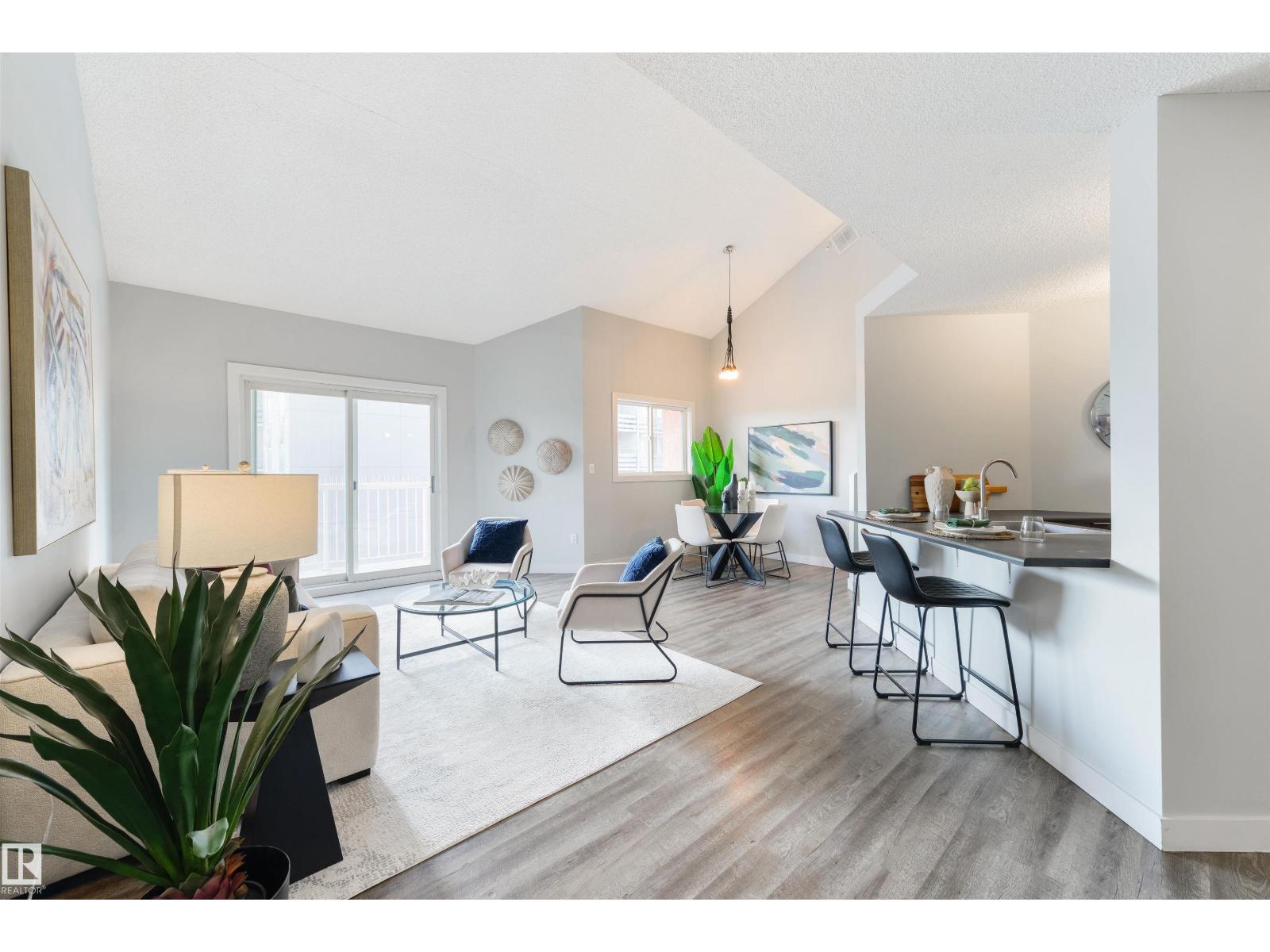 #409 10153 117 St NW, Edmonton, Alberta  T5K 1X5 - Photo 3 - E4505095