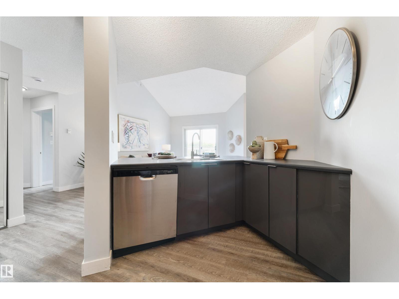 #409 10153 117 St NW, Edmonton, Alberta  T5K 1X5 - Photo 13 - E4505095