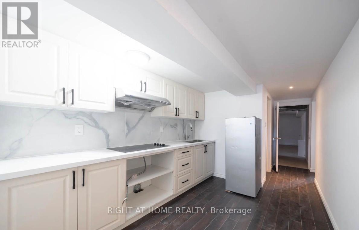 Lower - 46 Shrewsbury Square, Toronto, Ontario  M1T 1L2 - Photo 6 - E13591308