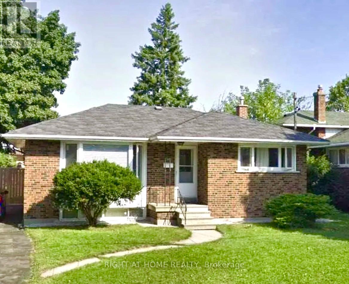 Lower - 46 Shrewsbury Square, Toronto, Ontario  M1T 1L2 - Photo 12 - E13591308
