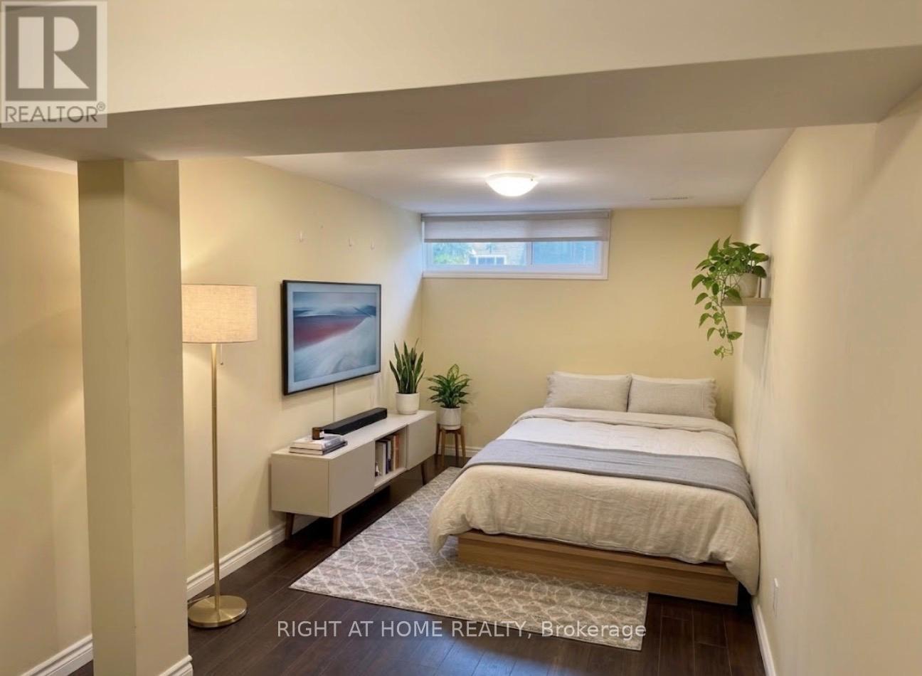Lower - 46 Shrewsbury Square, Toronto, Ontario  M1T 1L2 - Photo 3 - E13591308