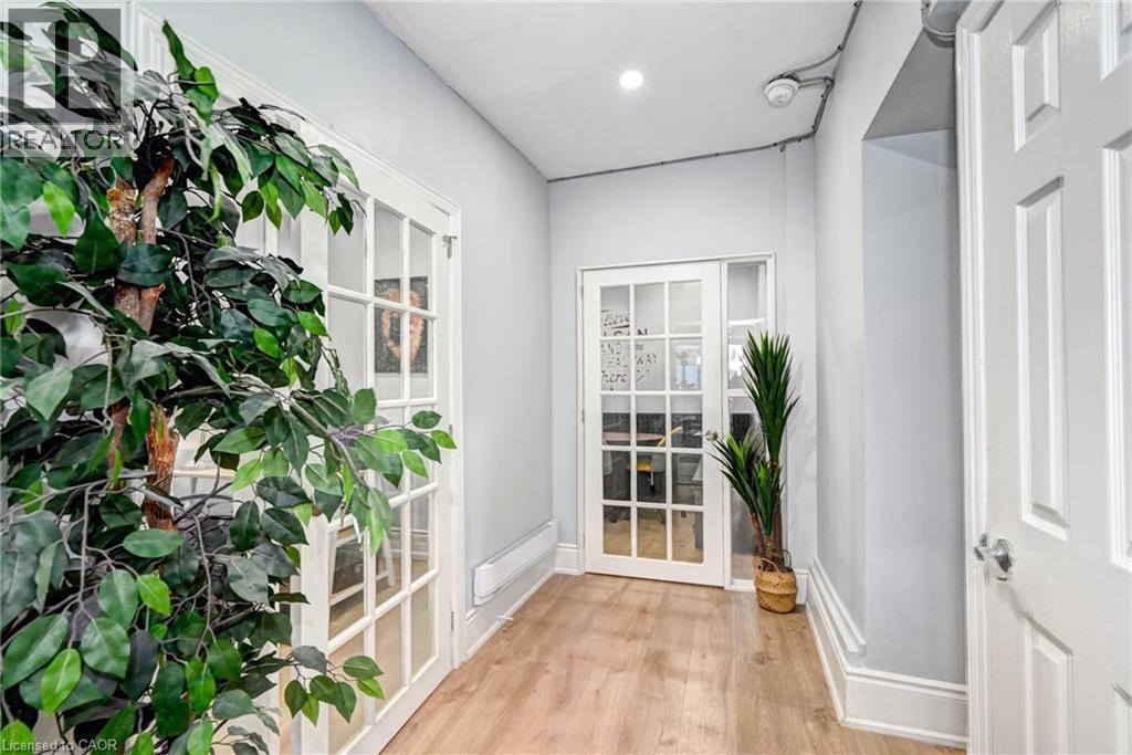 15 Ainslie Street N, Cambridge, Ontario  N1R 3J3 - Photo 16 - 40854062
