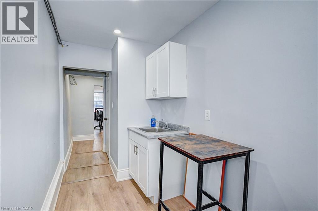 15 Ainslie Street N, Cambridge, Ontario  N1R 3J3 - Photo 19 - 40854062