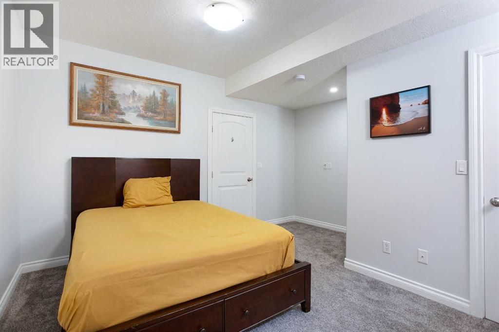 1925 Luxstone Park Sw, Airdrie, Alberta  T4B 3B5 - Photo 35 - A2328960