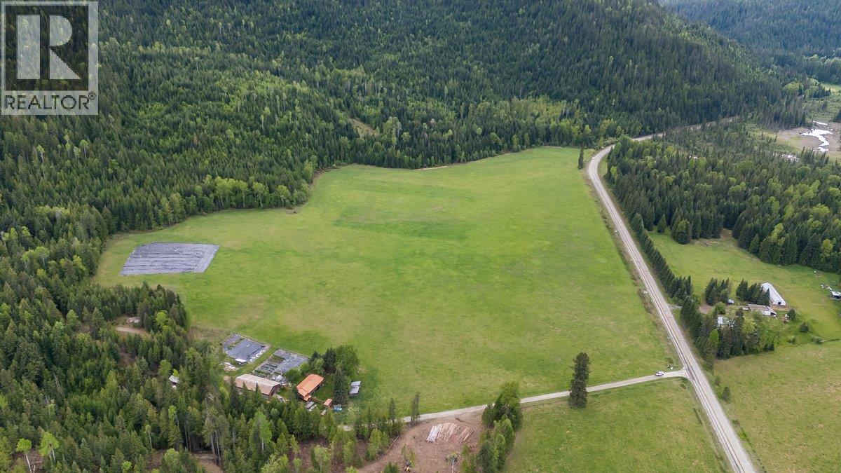 9841 Talbot Road, Nelway, British Columbia  V0G 1Z0 - Photo 2 - 10372904