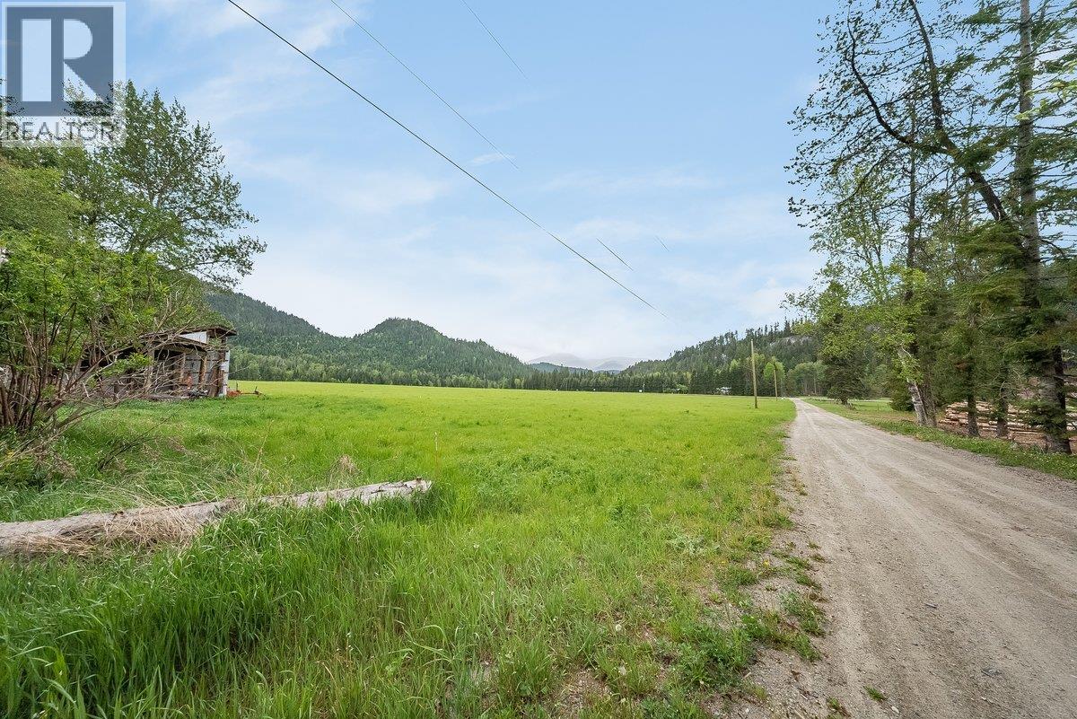 9841 Talbot Road, Nelway, British Columbia  V0G 1Z0 - Photo 47 - 10372904