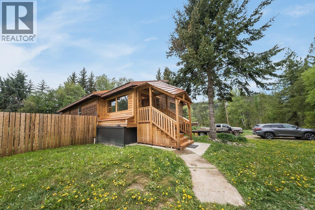9841 Talbot Road, Nelway, British Columbia  V0G 1Z0 - Photo 45 - 10372904
