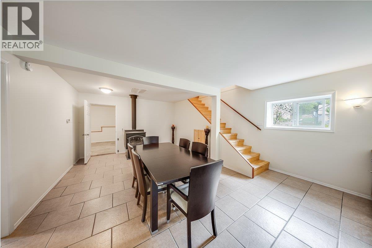 9841 Talbot Road, Nelway, British Columbia  V0G 1Z0 - Photo 54 - 10372904