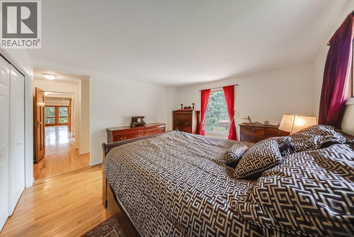 9841 Talbot Road, Nelway, British Columbia  V0G 1Z0 - Photo 87 - 10372904