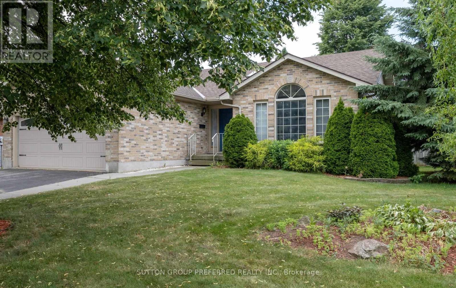 254 Kettle Creek Drive, Central Elgin, Ontario  N0L 1B0 - Photo 4 - X13543084