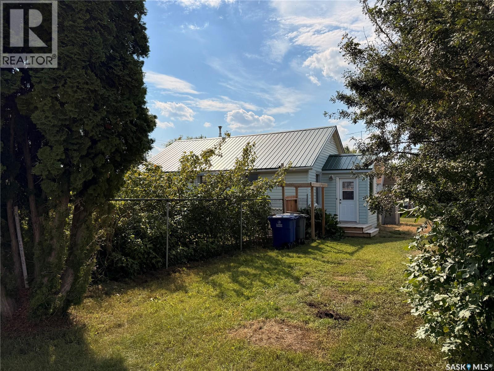 309 Railway Avenue W, Outlook, Saskatchewan  S0L 2N0 - Photo 40 - SK046300