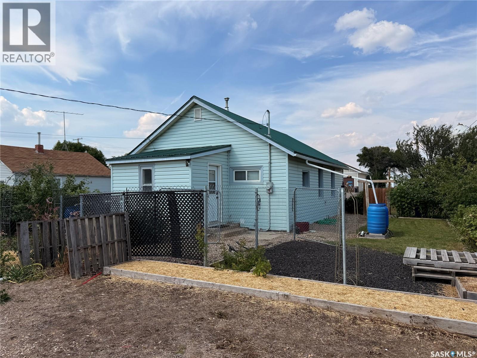 309 Railway Avenue W, Outlook, Saskatchewan  S0L 2N0 - Photo 35 - SK046300