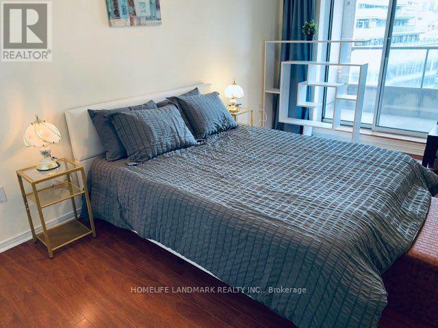 808 - 909 Bay Street, Toronto, Ontario  M5S 3G2 - Photo 4 - C13702980