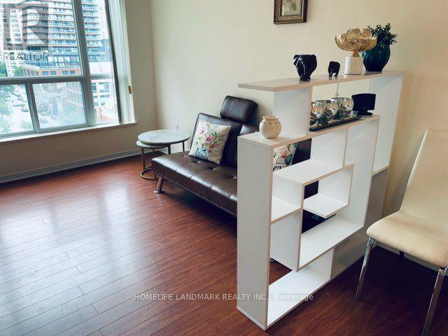 808 - 909 Bay Street, Toronto, Ontario  M5S 3G2 - Photo 8 - C13702980