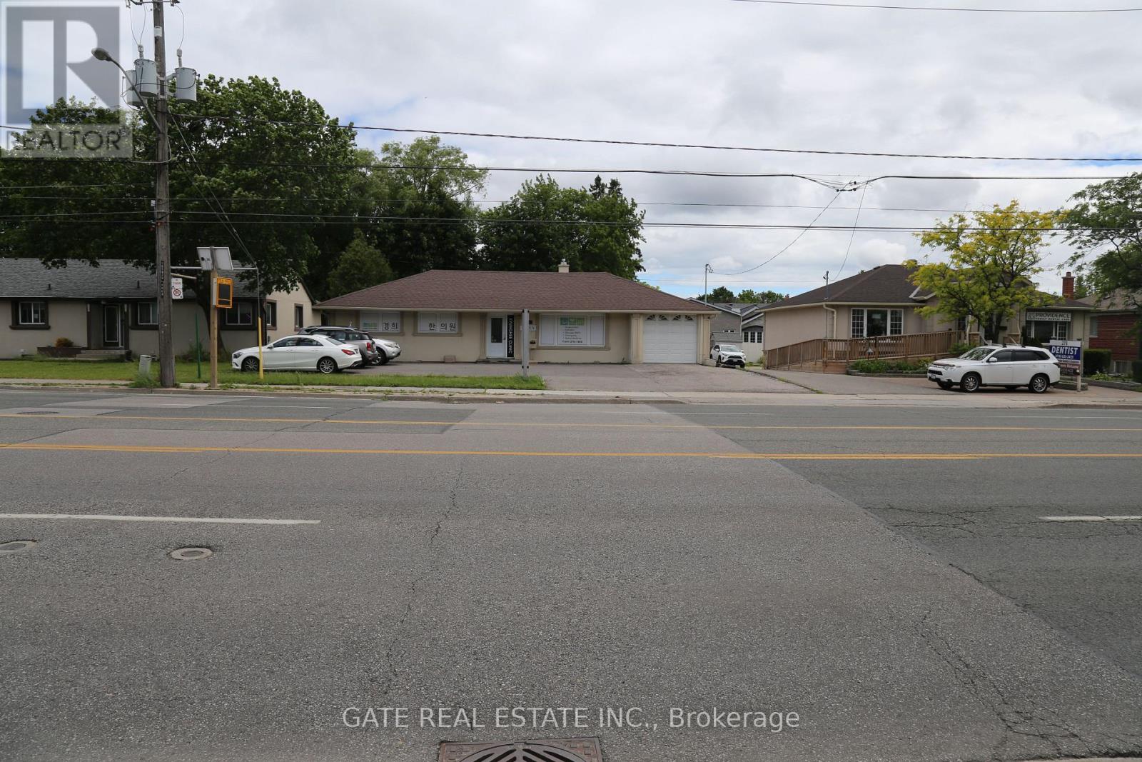 271 Finch Avenue W, Toronto, Ontario  M2R 1M8 - Photo 2 - C13702994