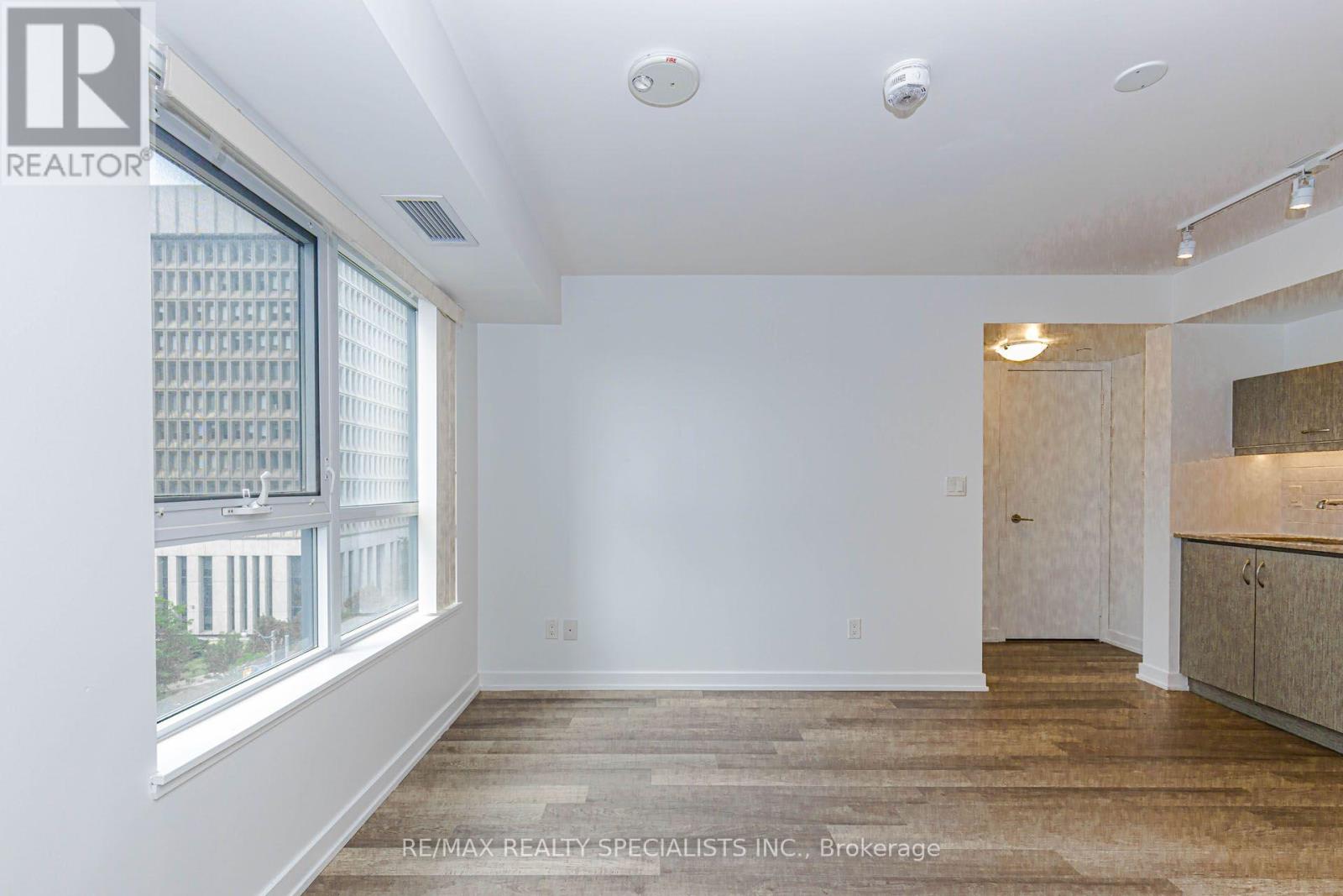 604 - 181 Huron Street, Toronto, Ontario  M5T 0C1 - Photo 10 - C13703004