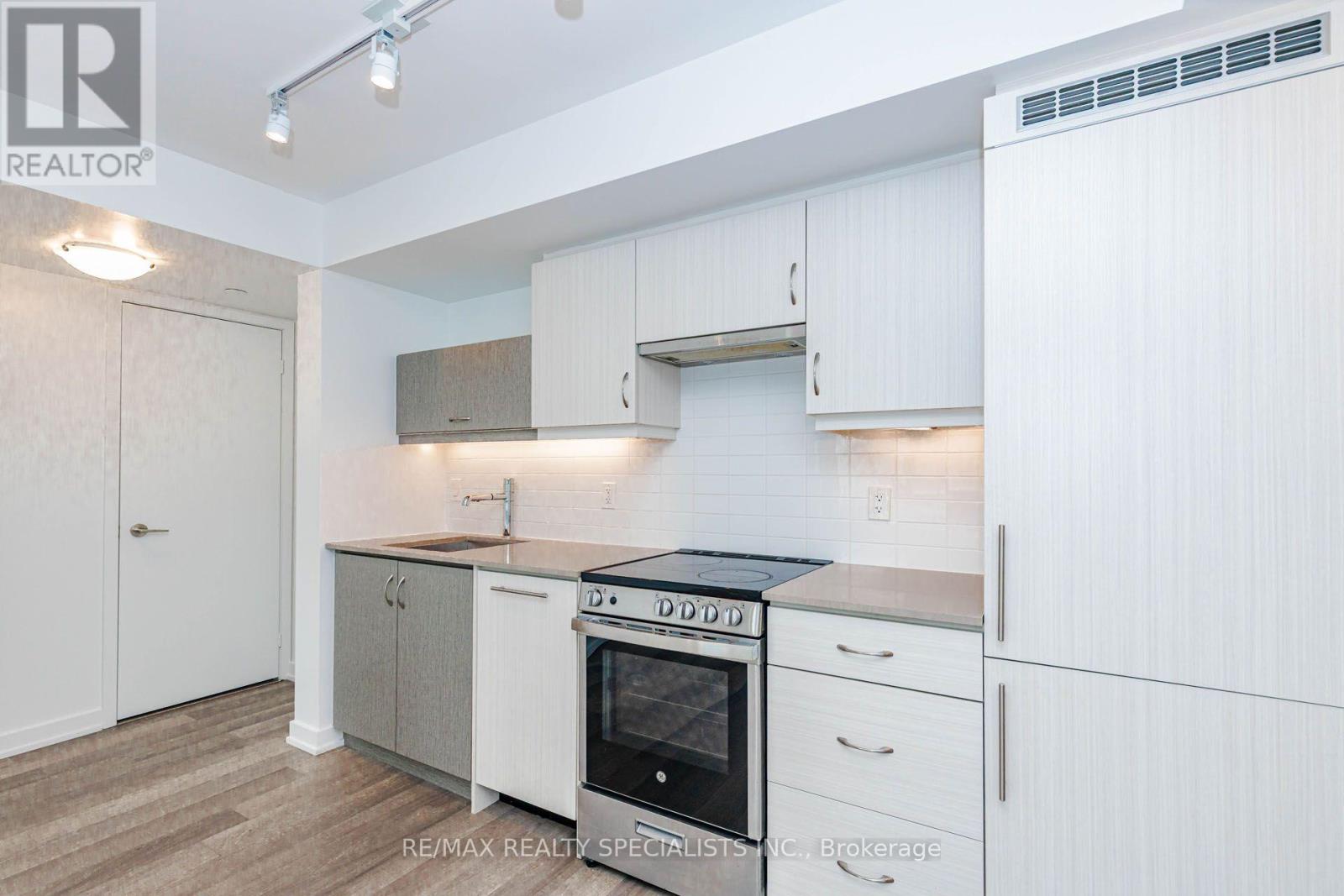 604 - 181 Huron Street, Toronto, Ontario  M5T 0C1 - Photo 13 - C13703004