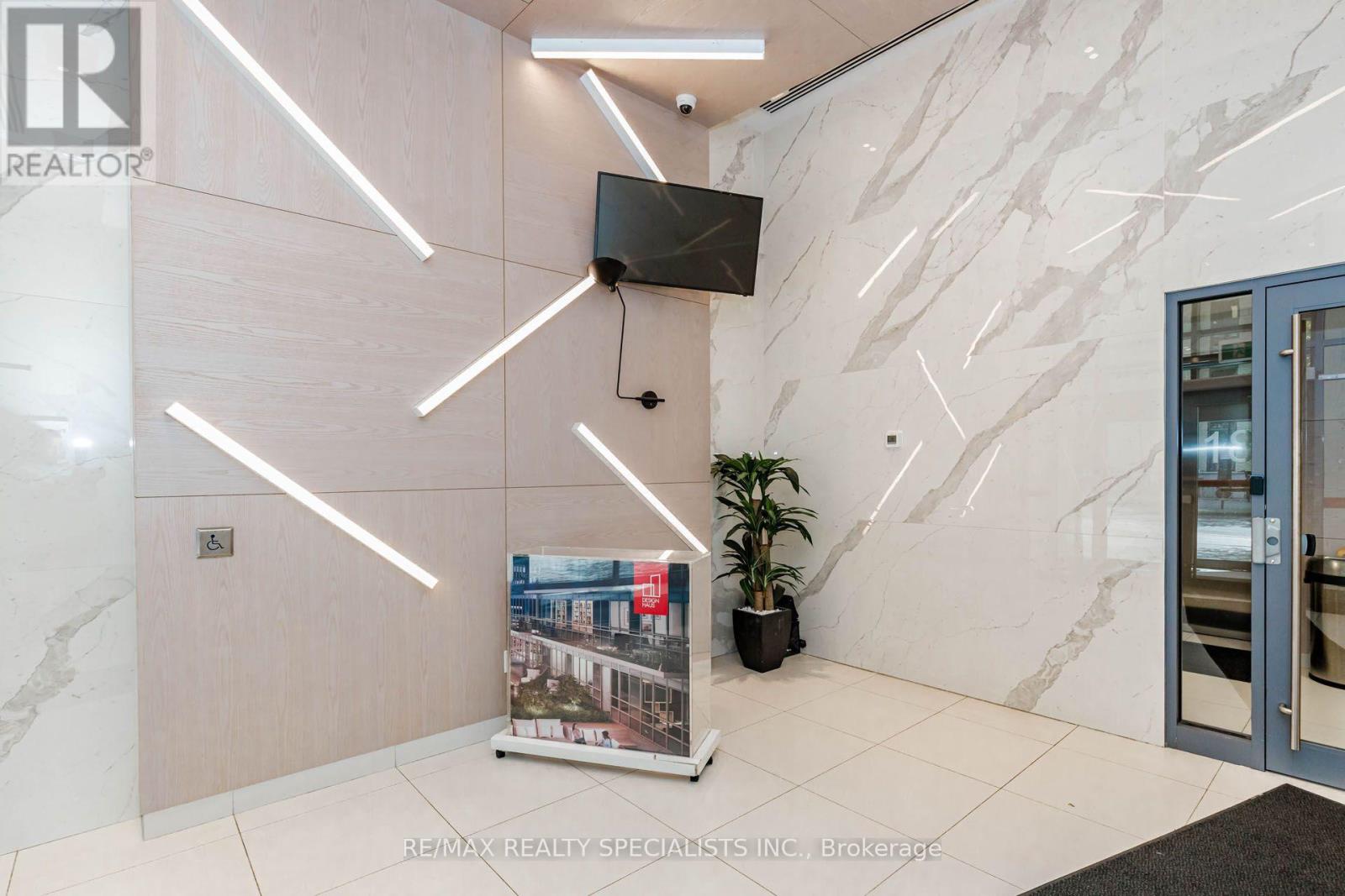 604 - 181 Huron Street, Toronto, Ontario  M5T 0C1 - Photo 4 - C13703004