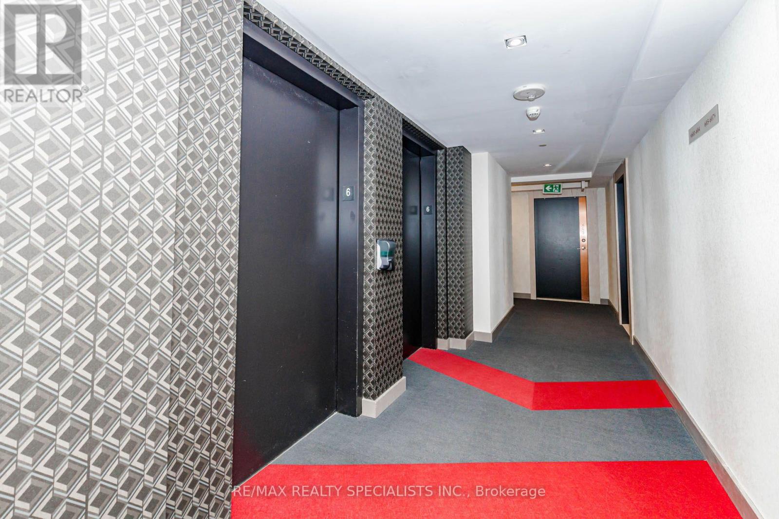 604 - 181 Huron Street, Toronto, Ontario  M5T 0C1 - Photo 6 - C13703004