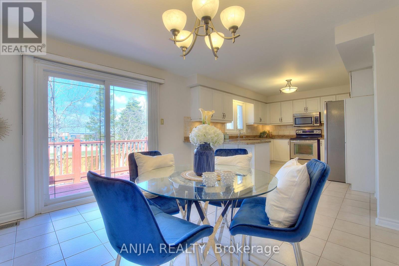 22 Chiltern Hill, Richmond Hill, Ontario  L4B 3B8 - Photo 27 - N13702974