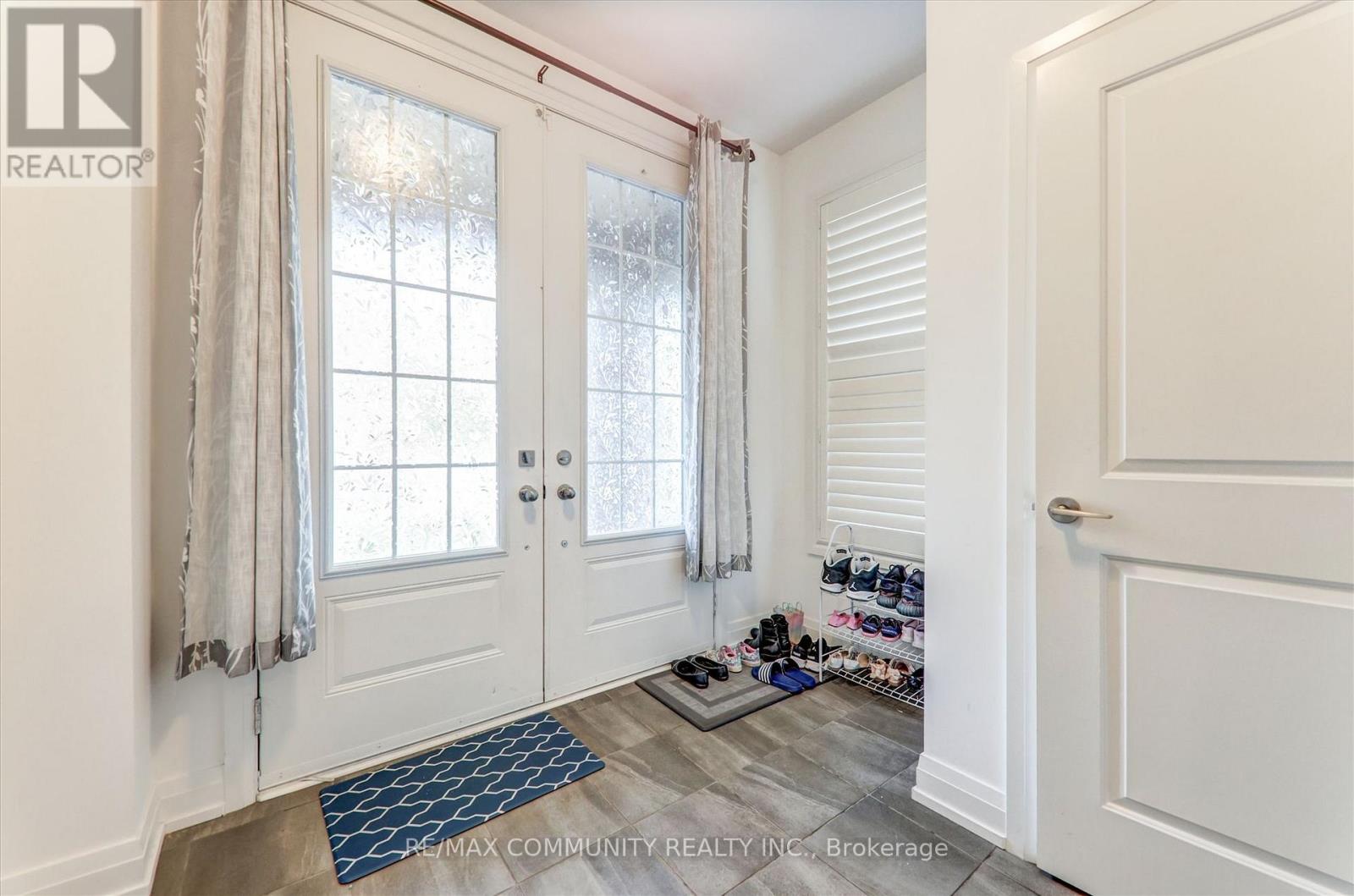 14 Audubon Street, Whitby, Ontario  L1P 0C4 - Photo 5 - E13702996