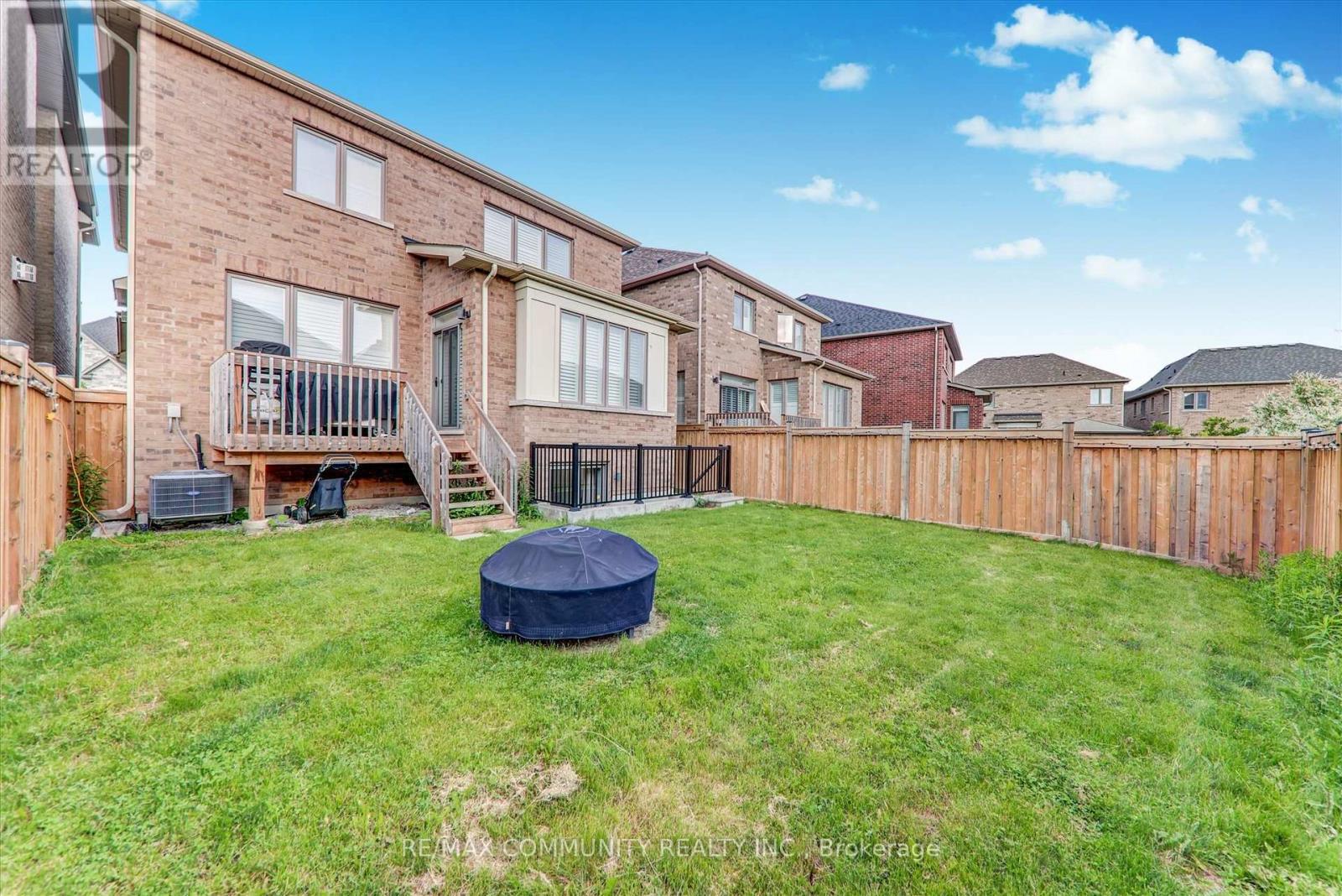 14 Audubon Street, Whitby, Ontario  L1P 0C4 - Photo 8 - E13702996