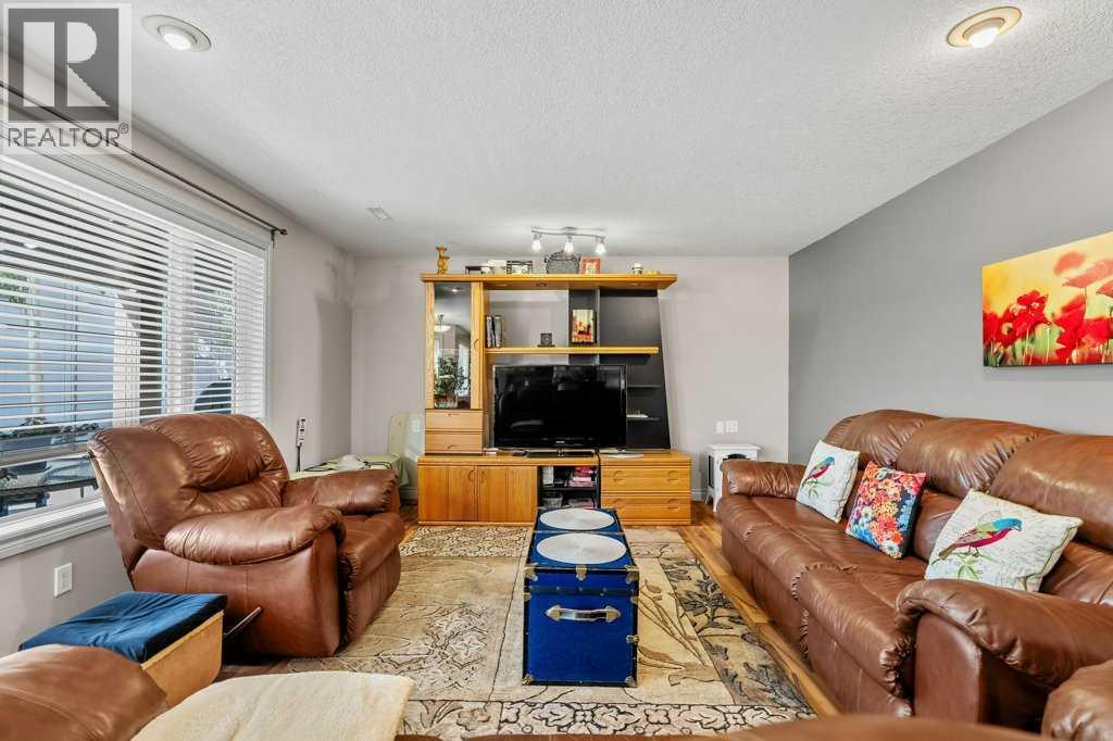 40 Sienna Park Crescent SW, Calgary, Alberta  T3H 5K7 - Photo 33 - A2336258