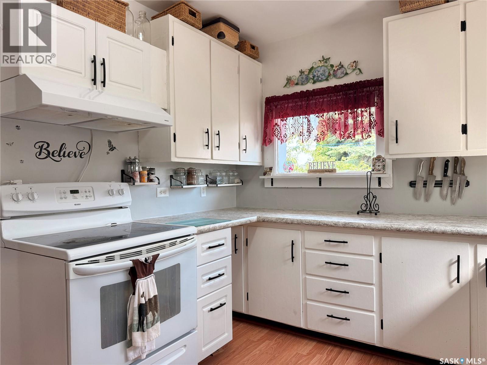 309 Railway Avenue W, Outlook, Saskatchewan  S0L 2N0 - Photo 11 - SK046300