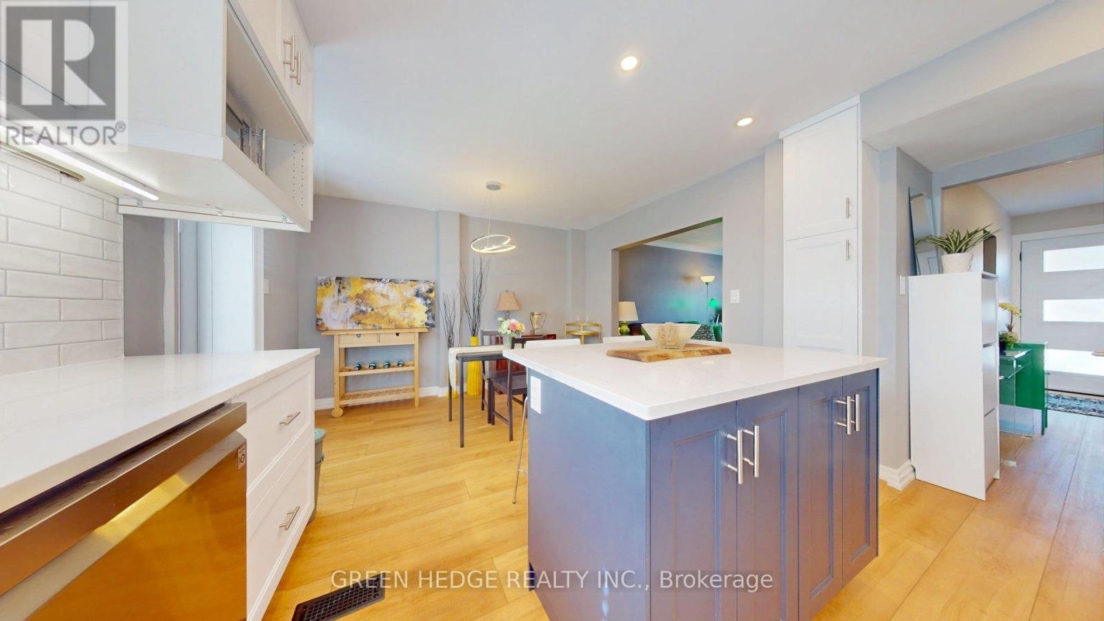 66 Cliff Street, Toronto, Ontario  M6N 4M1 - Photo 8 - W13698756