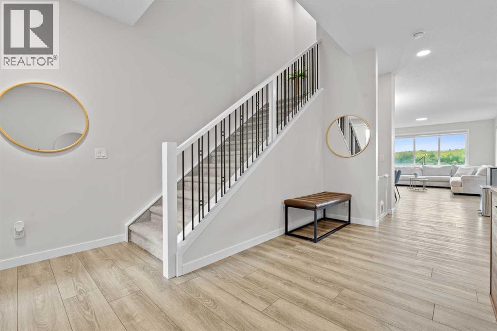 34 Belvedere Green SE, Calgary, Alberta  T2A 7M5 - Photo 5 - A2330402