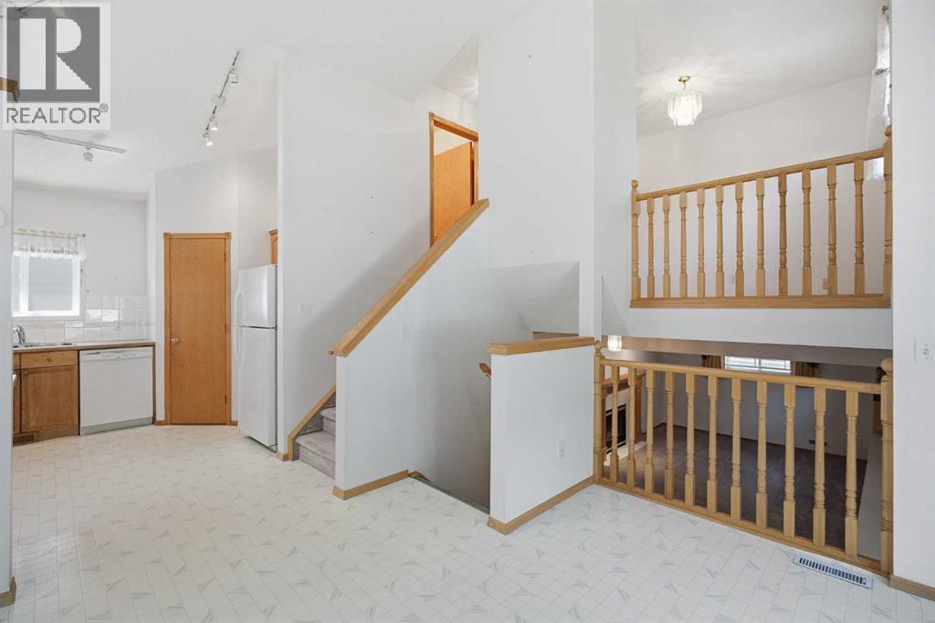 369 Hidden Valley Place NW, Calgary, Alberta  T3A 5L7 - Photo 13 - A2334847