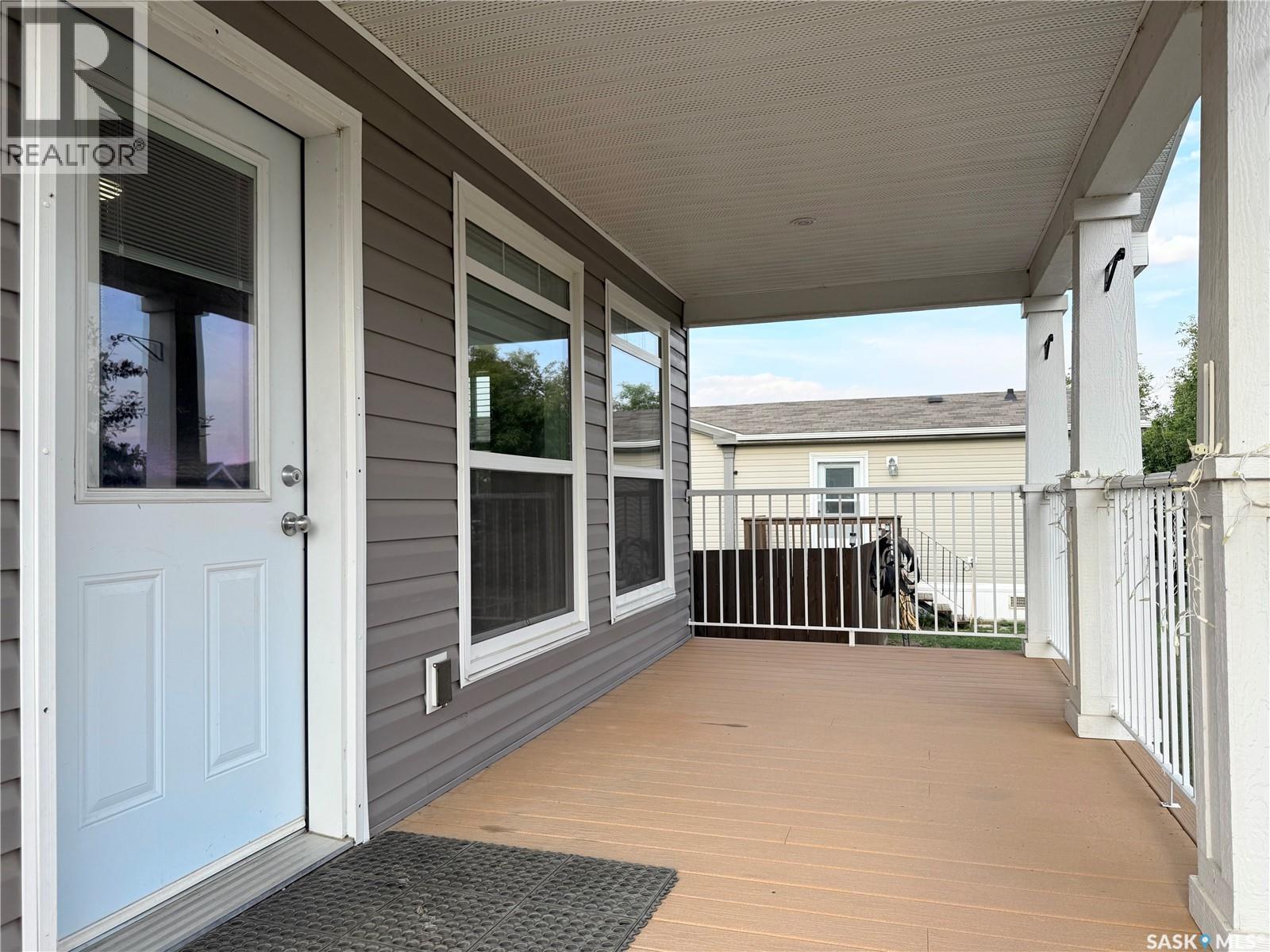702 Prairie Avenue, Outlook, Saskatchewan  S0L 2N0 - Photo 3 - SK046299