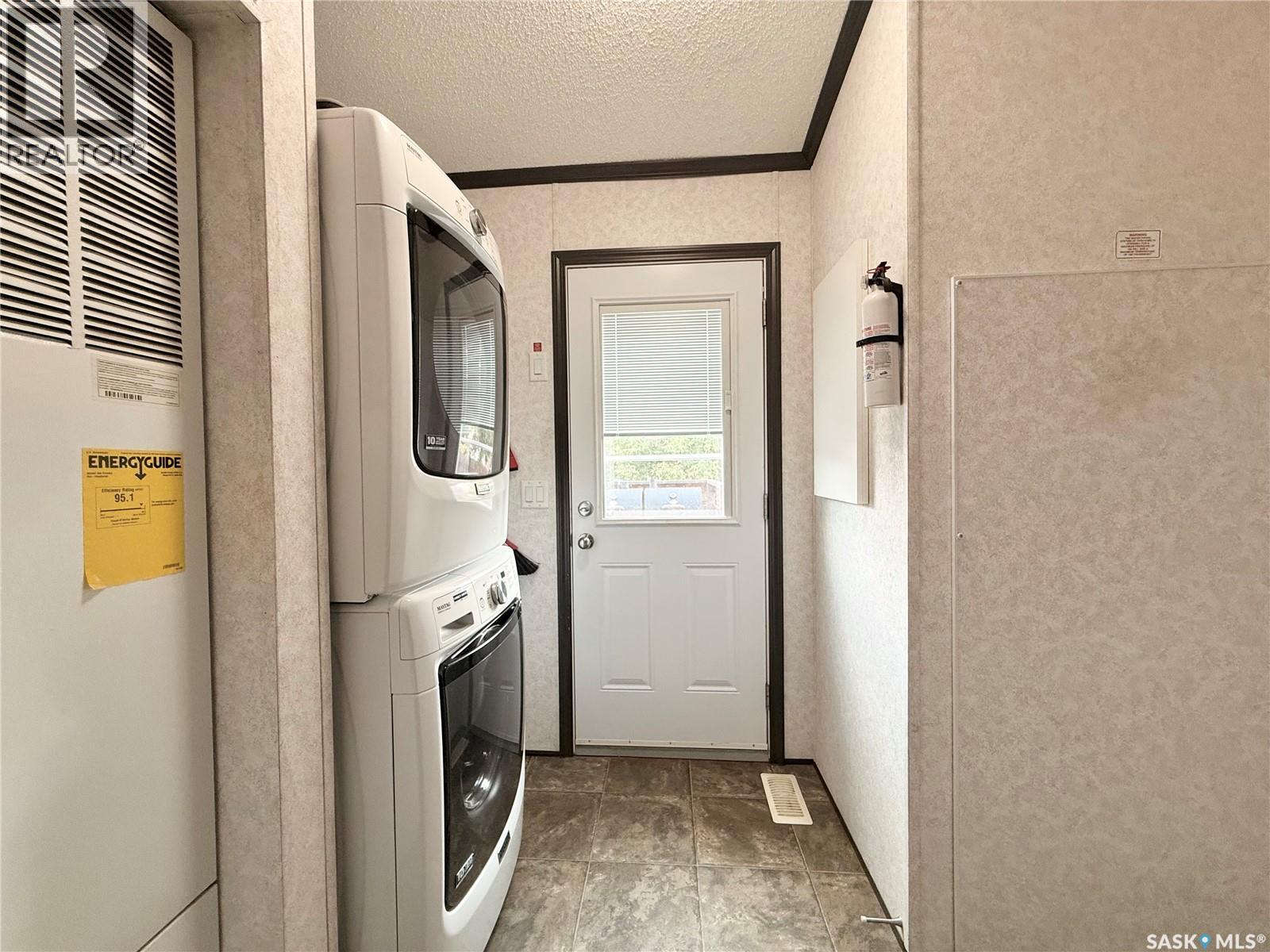 702 Prairie Avenue, Outlook, Saskatchewan  S0L 2N0 - Photo 23 - SK046299