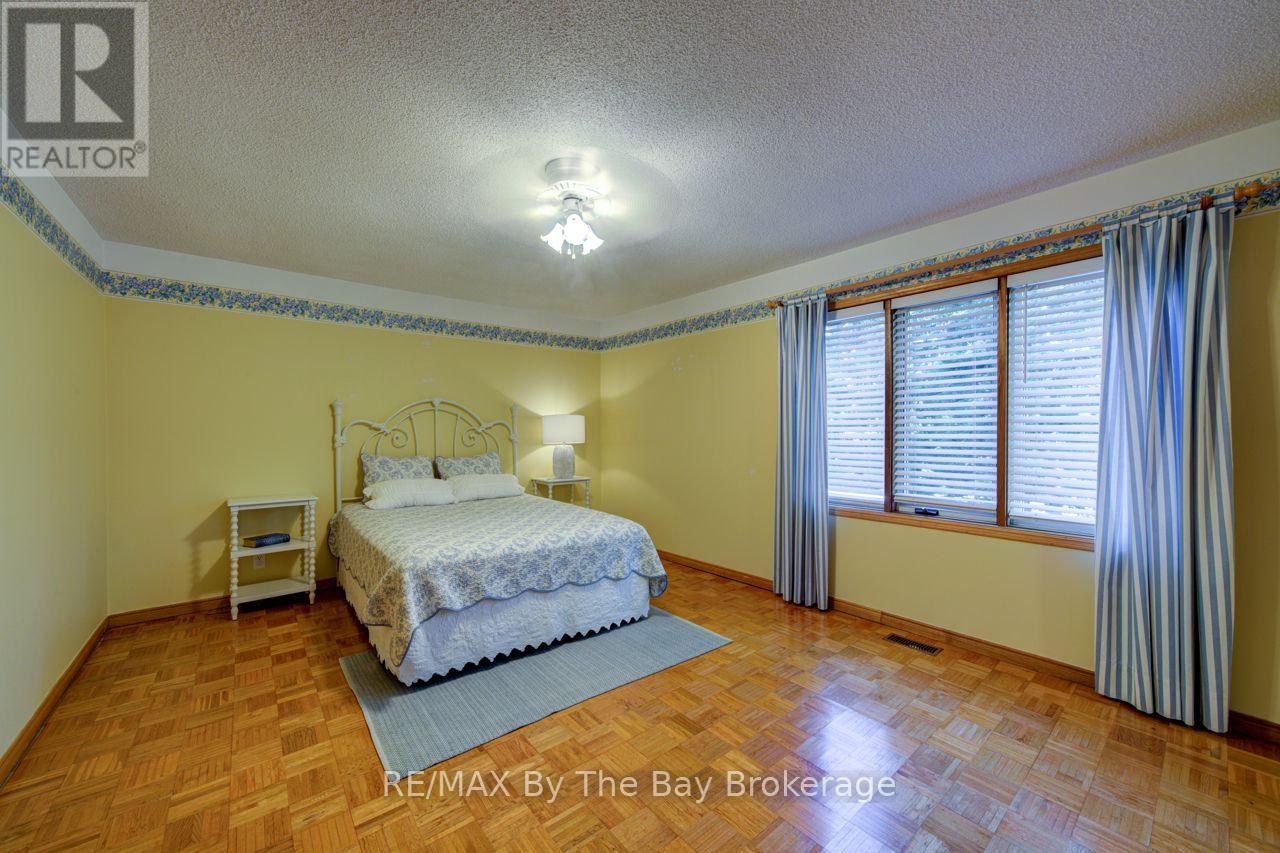 47 Birchwood Trail, Wasaga Beach, Ontario  L9Z 1B1 - Photo 24 - S13703010