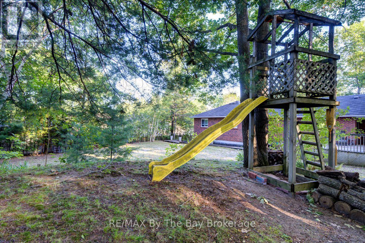 47 Birchwood Trail, Wasaga Beach, Ontario  L9Z 1B1 - Photo 41 - S13703010