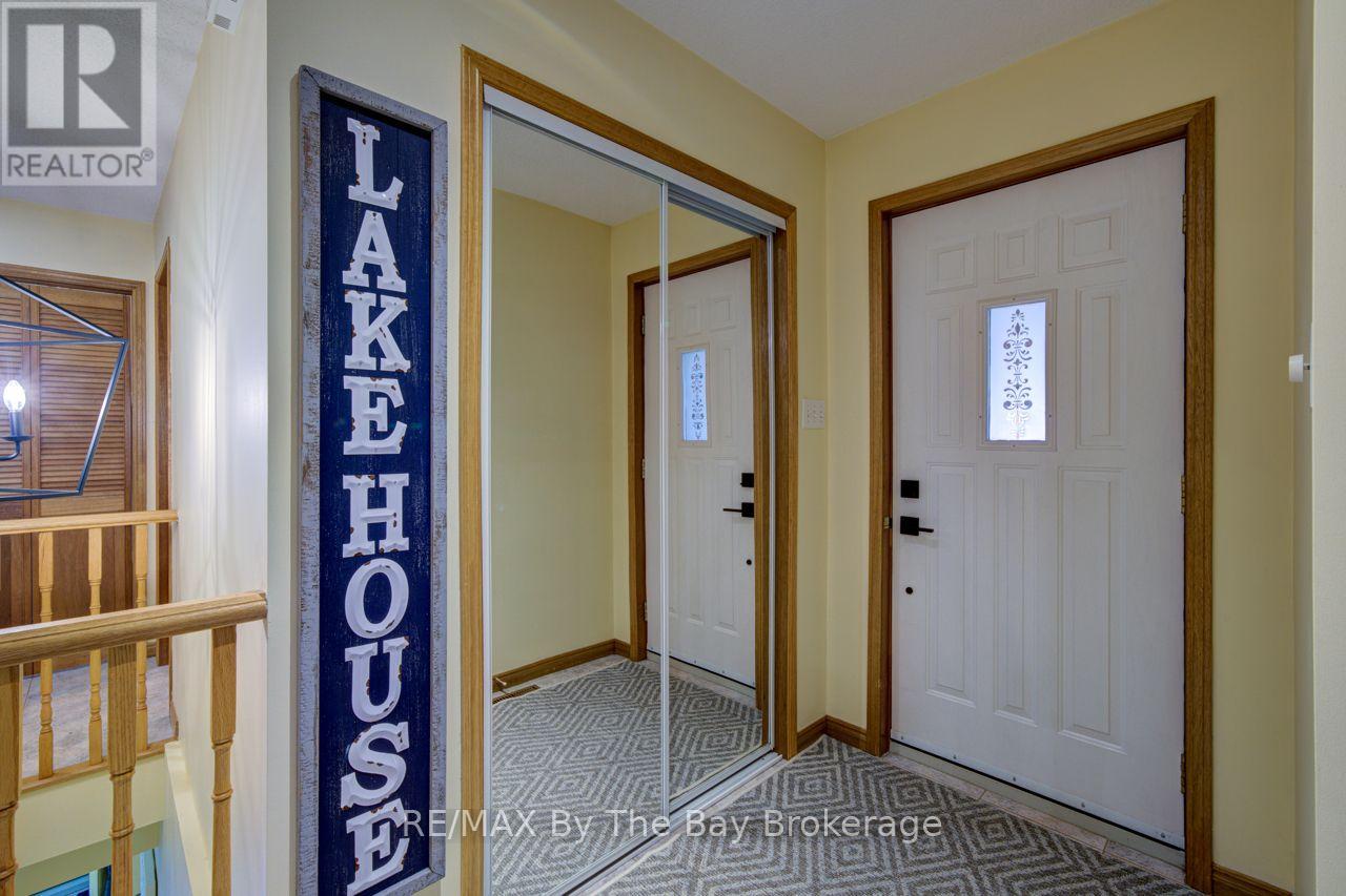 47 Birchwood Trail, Wasaga Beach, Ontario  L9Z 1B1 - Photo 5 - S13703010