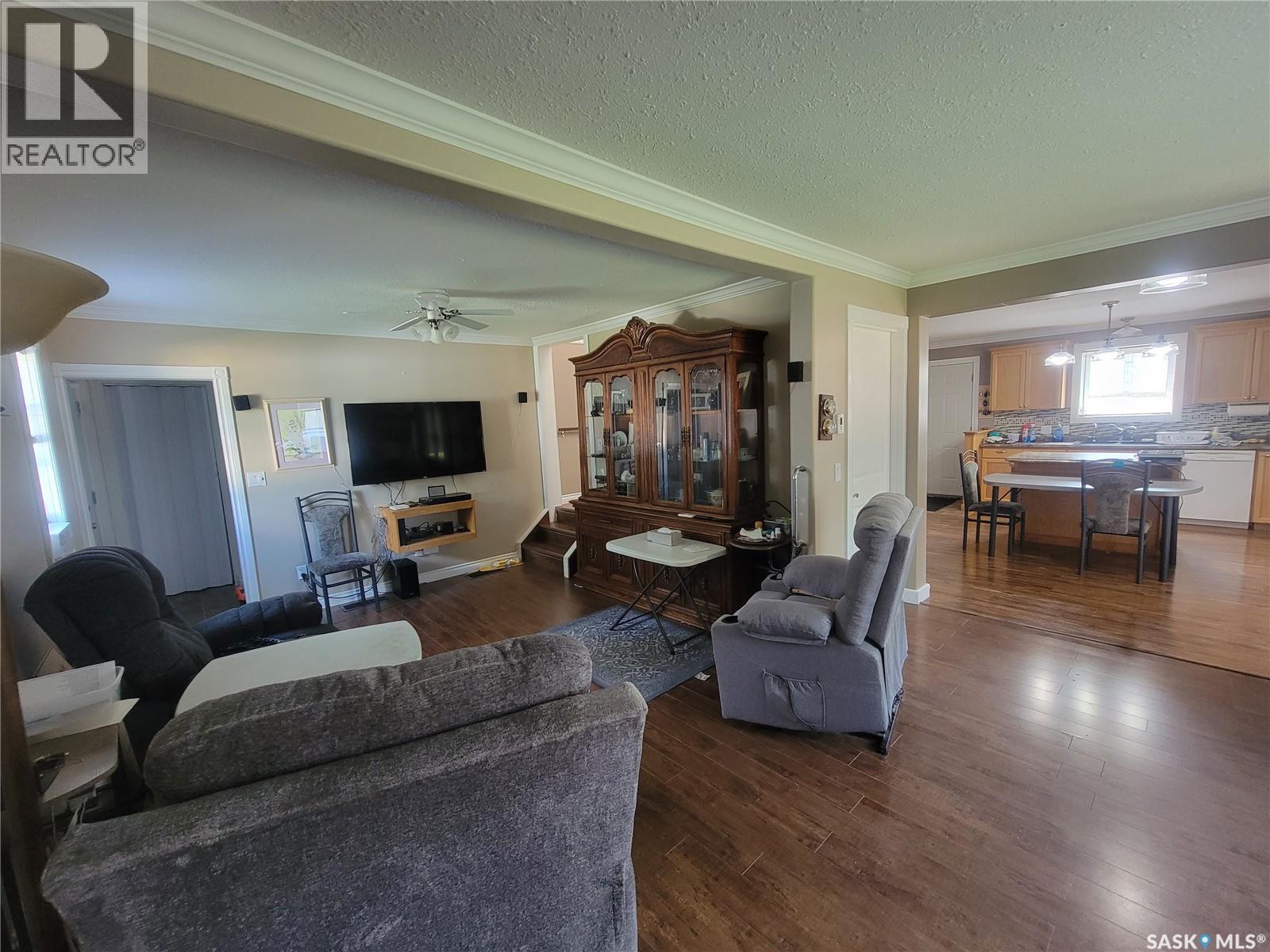 118 2nd Street W, St. Walburg, Saskatchewan  S0M 2T0 - Photo 7 - SK046282