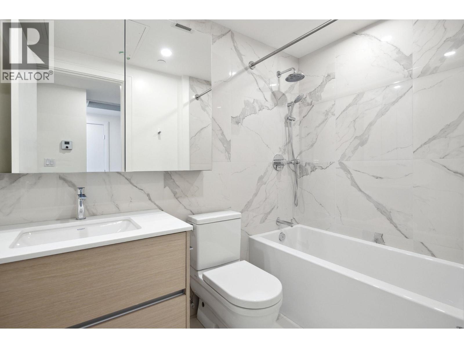 1802 200 Klahanie Court, West Vancouver, British Columbia  V6Z 2P8 - Photo 17 - R3150390