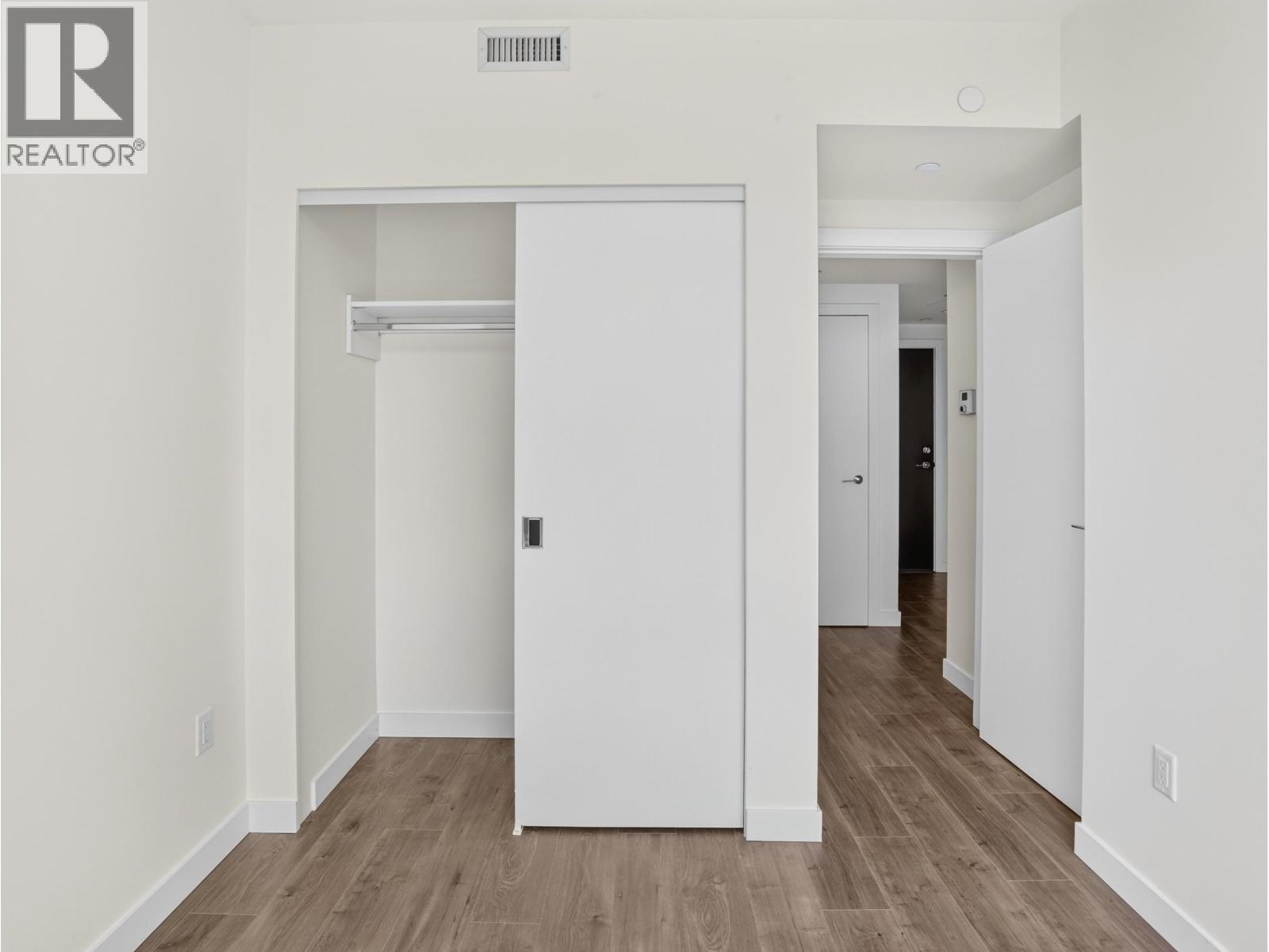 1802 200 Klahanie Court, West Vancouver, British Columbia  V6Z 2P8 - Photo 18 - R3150390
