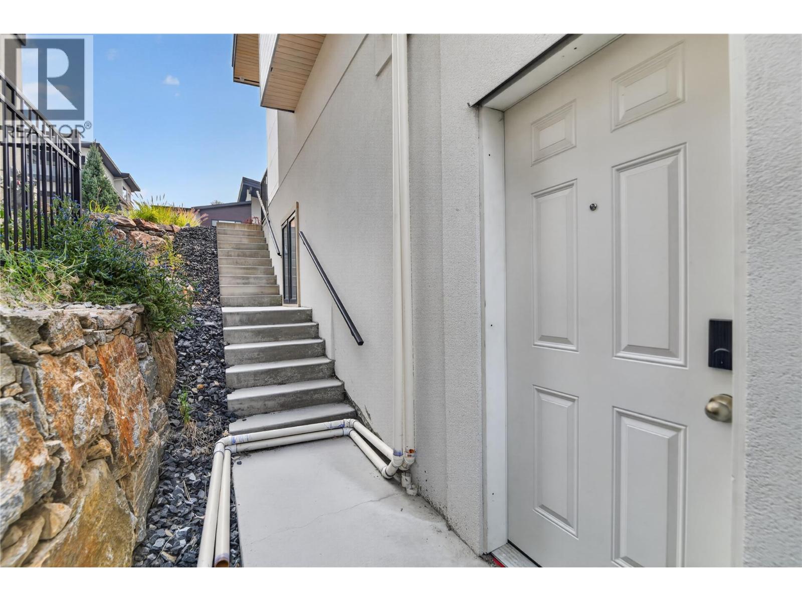 446 Redtail Court, Kelowna, British Columbia  V1W 0B1 - Photo 73 - 10398385